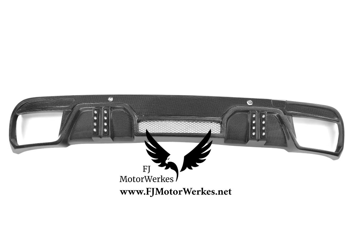 Bmw X6M F96 Rear Carbon Fibre LD style diffuser with Led F1 Lights
