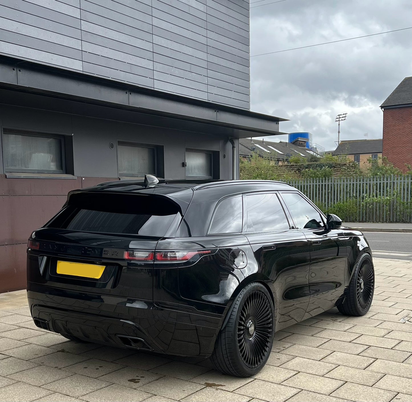 FJM Fully Forged LA12’s Alloy Wheels 23” Land Rover Range Rover Velar